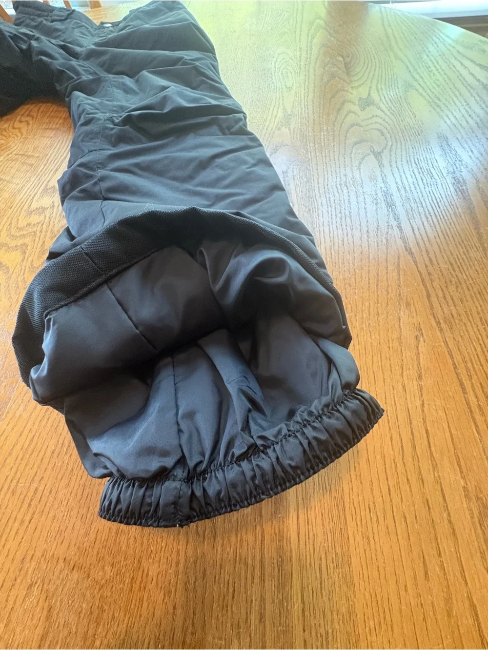 COLUMBIA BUGABOO Boys M 10-12 Black Cargo Snow Ski Pants Kids Unisex EUC